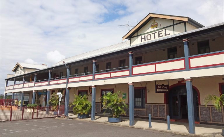 Crown Hotel Motel