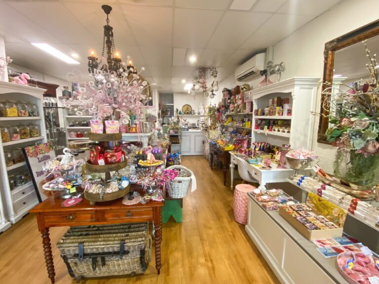 Penny's Sweet tooth lolly shop and icecream